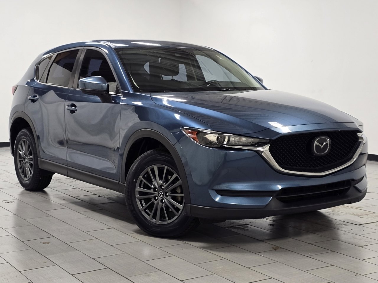 Used 2021 MAZDA CX-5 Sport image 2