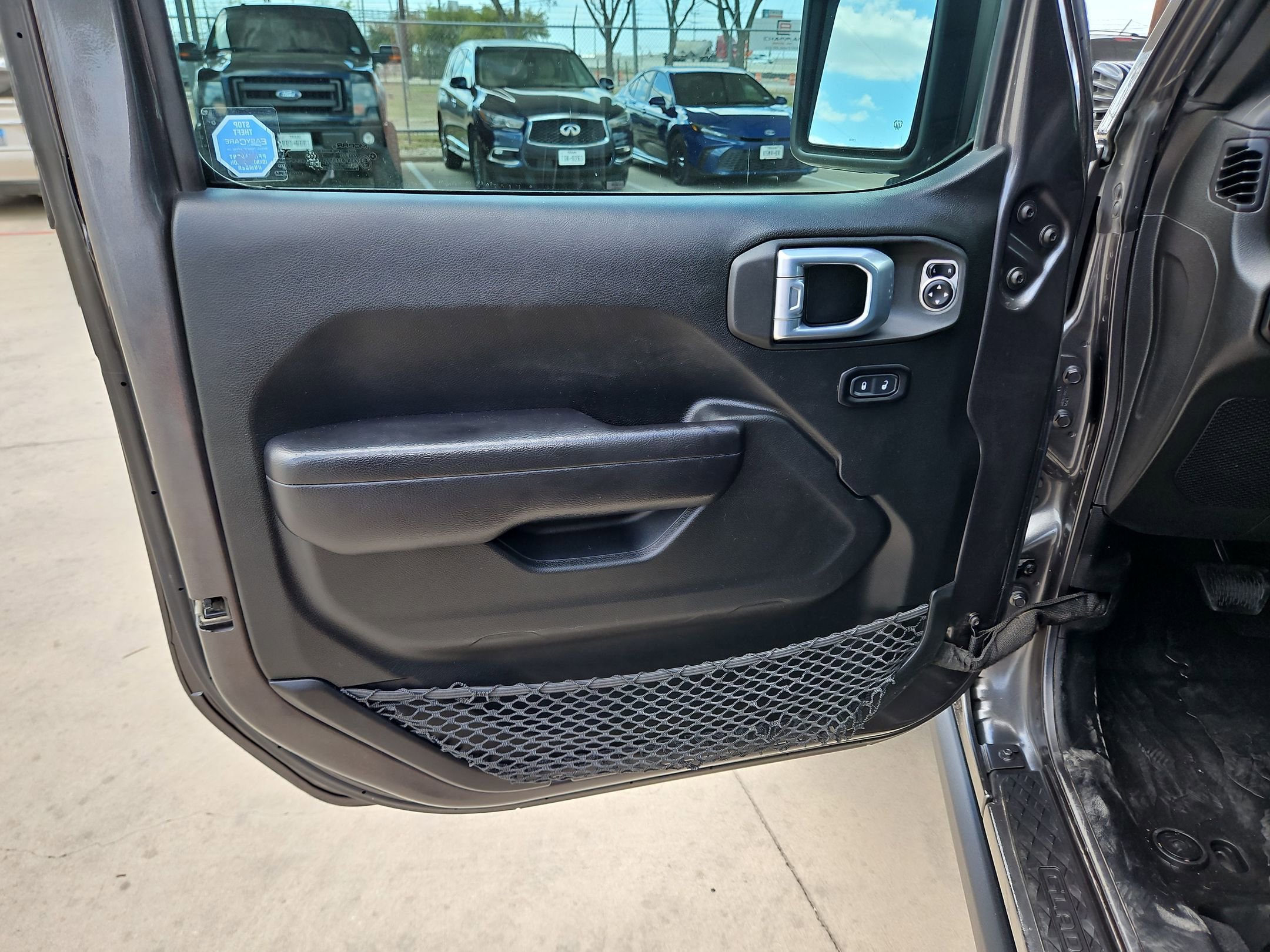 Used 2021 Jeep Gladiator Sport image 11