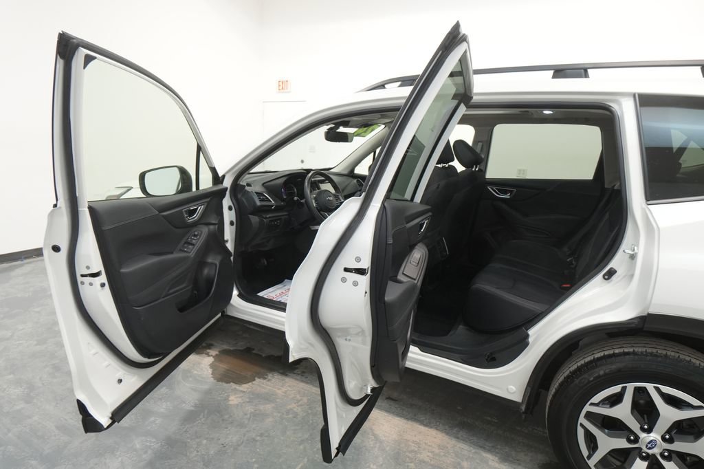 Used 2024 Subaru Forester Premium image 24