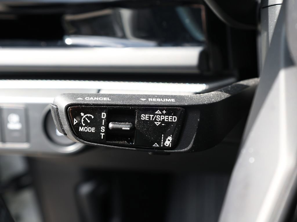 Used 2025 Porsche Panamera 4 image 42