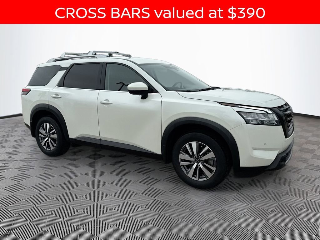 Used 2023 Nissan Pathfinder SL w/ Black Appearance Package FWD image 3