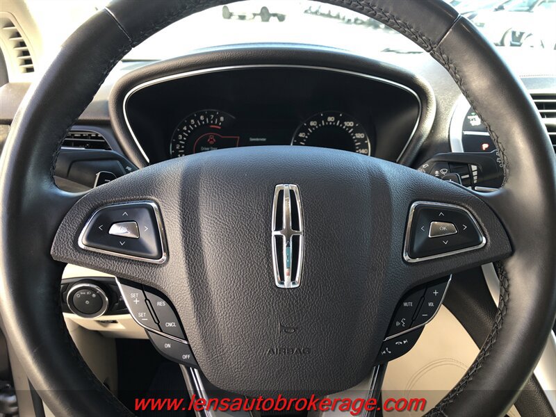 Used 2018 Lincoln MKC Reserve w/ Lincoln MKC Climate Package FWD image 13