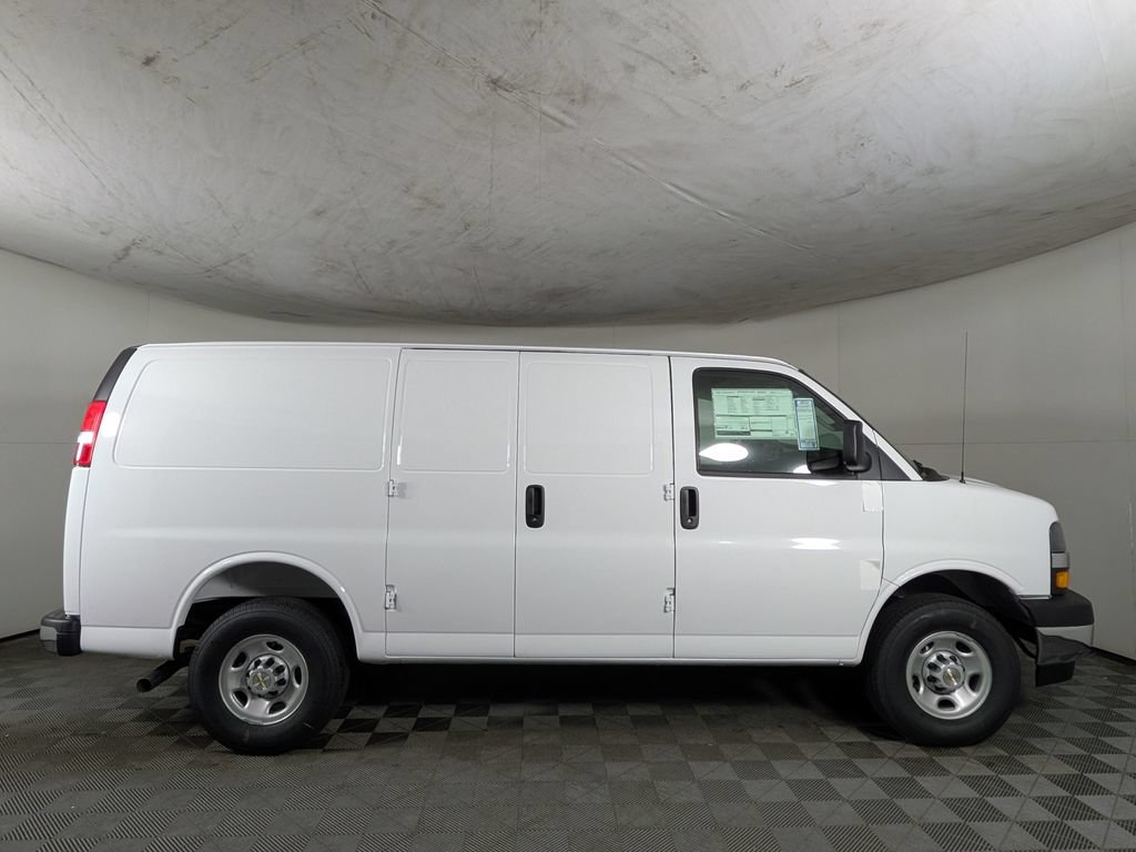 New 2026 Chevrolet Express 2500 w/ Driver Convenience Package RWD image 6