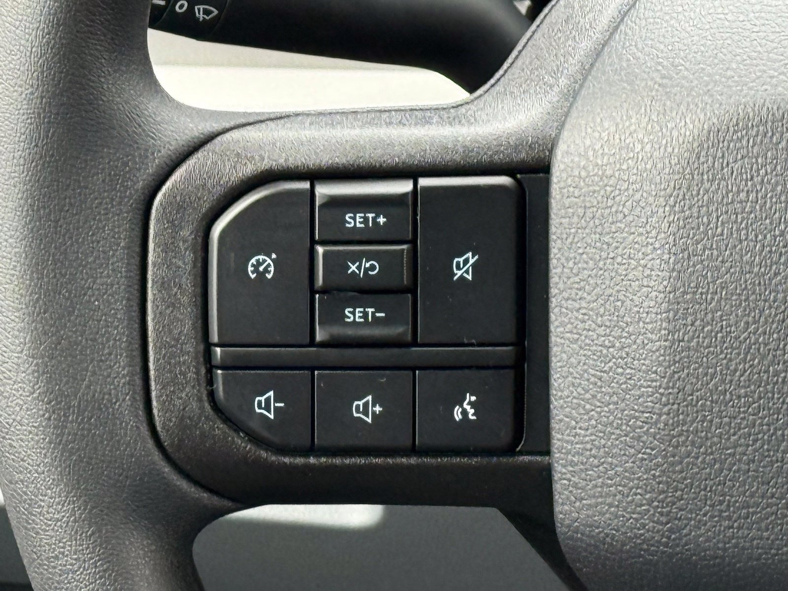 New 2027 Ford F350 XLT w/ FX4 Off-Road Package AWD/4WD image 29
