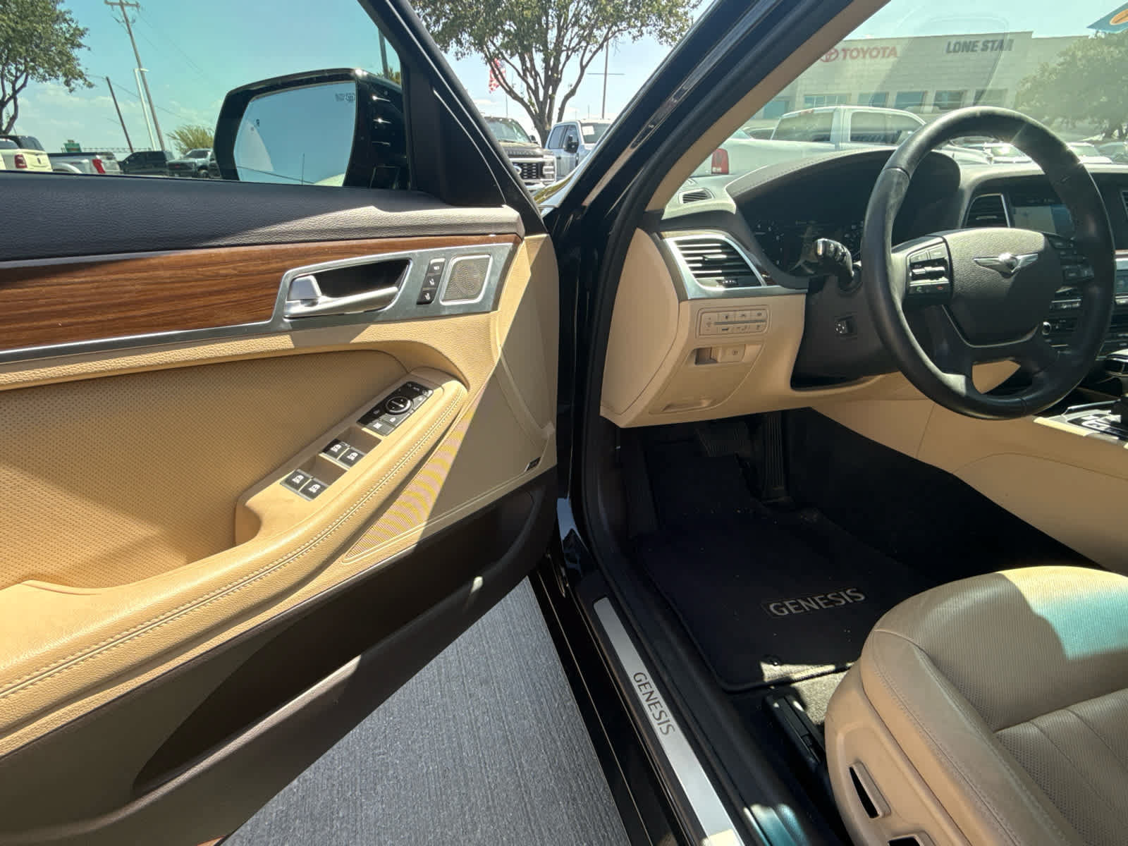 Used 2018 Genesis G80 3.8 w/ Option Group 02 RWD image 6