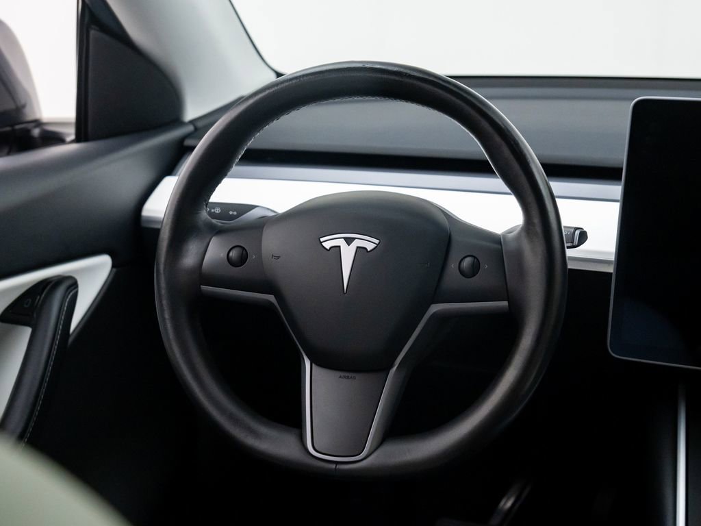 Used 2020 Tesla Model Y Long Range image 10