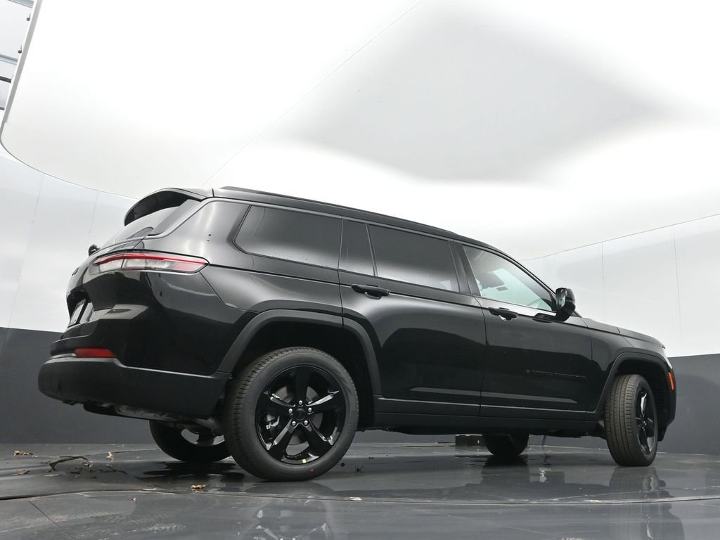 New 2026 Jeep Grand Cherokee L Limited w/ Limited Altitude Package AWD/4WD image 34
