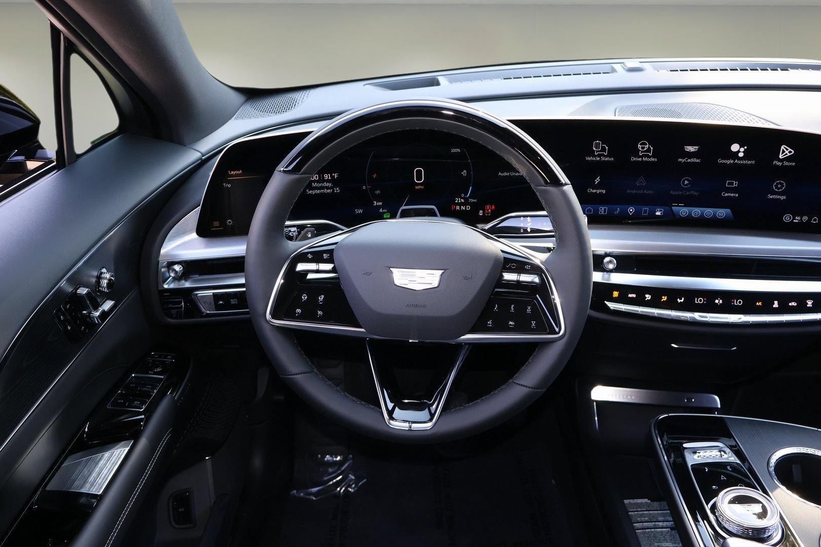 New 2026 Cadillac Lyriq Sport image 15