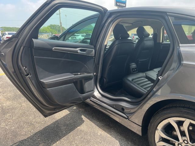 Used 2020 Ford Fusion SEL FWD image 15