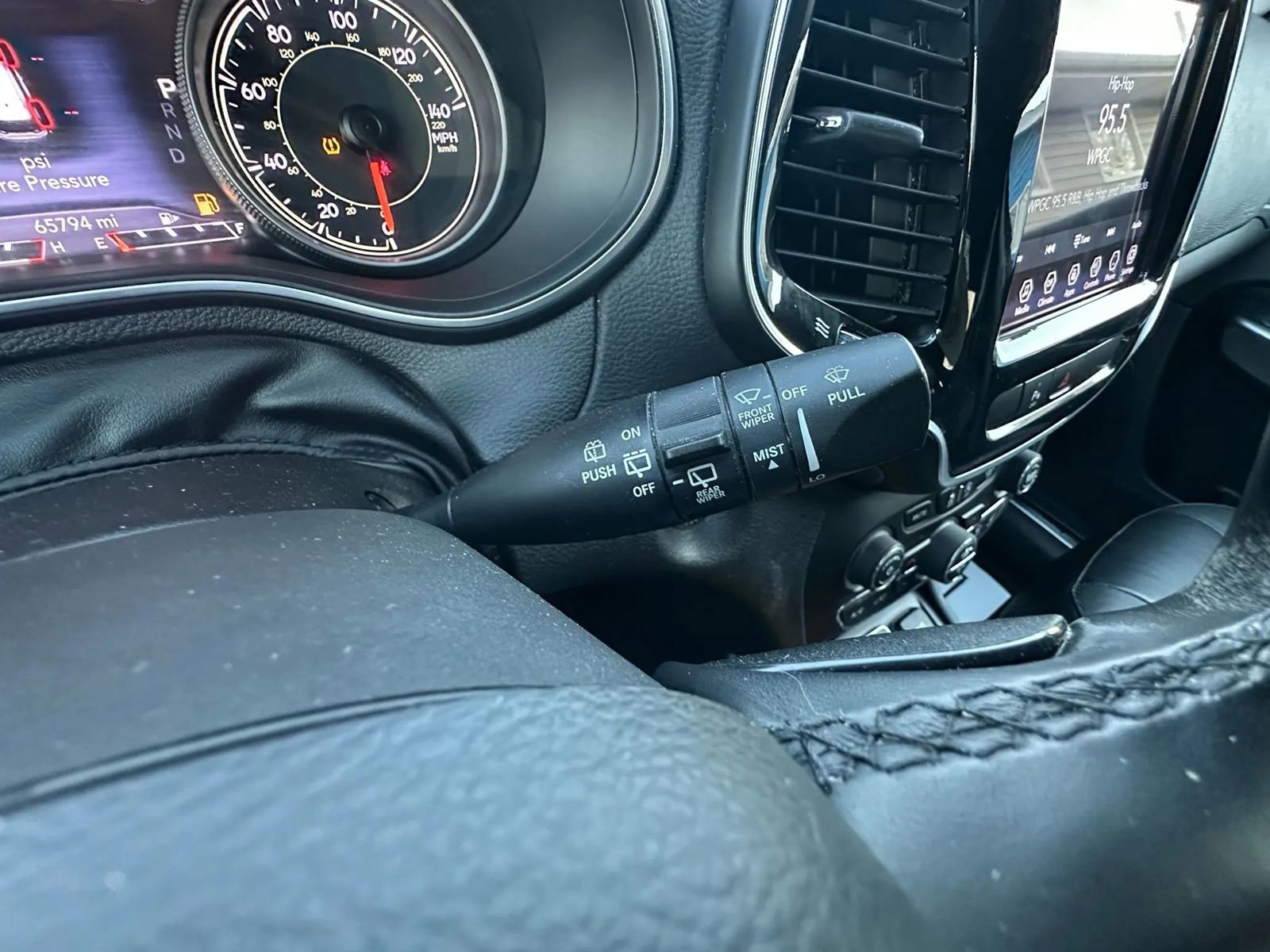 Used 2020 Jeep Cherokee Limited image 22