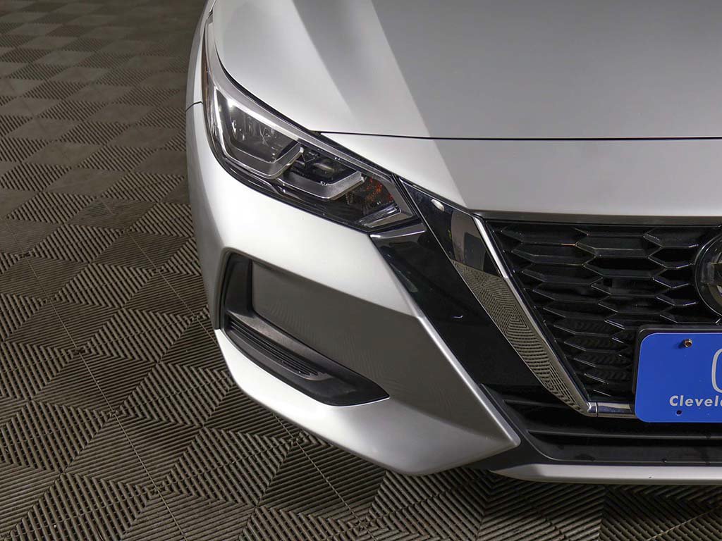 Used 2023 Nissan Sentra SV FWD image 11