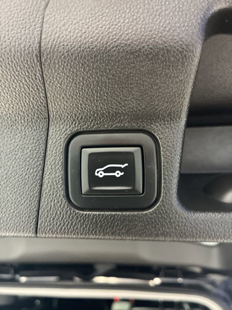 Used 2017 GMC Acadia SLT image 43