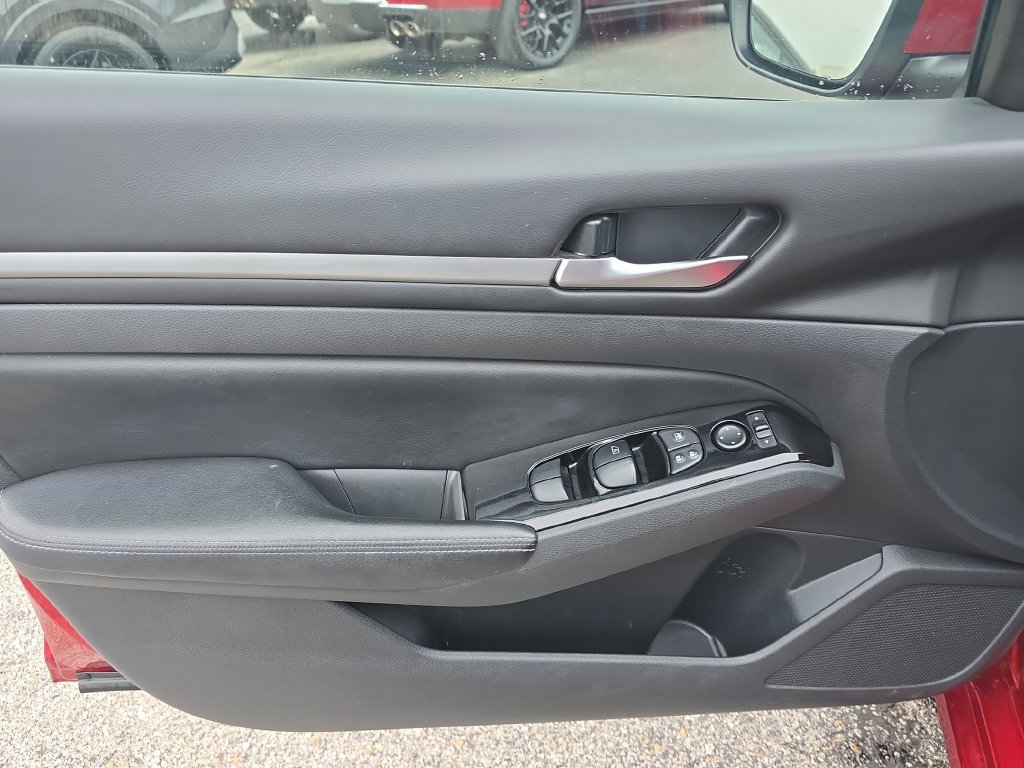 Used 2023 Nissan Altima 2.5 SV AWD/4WD image 21