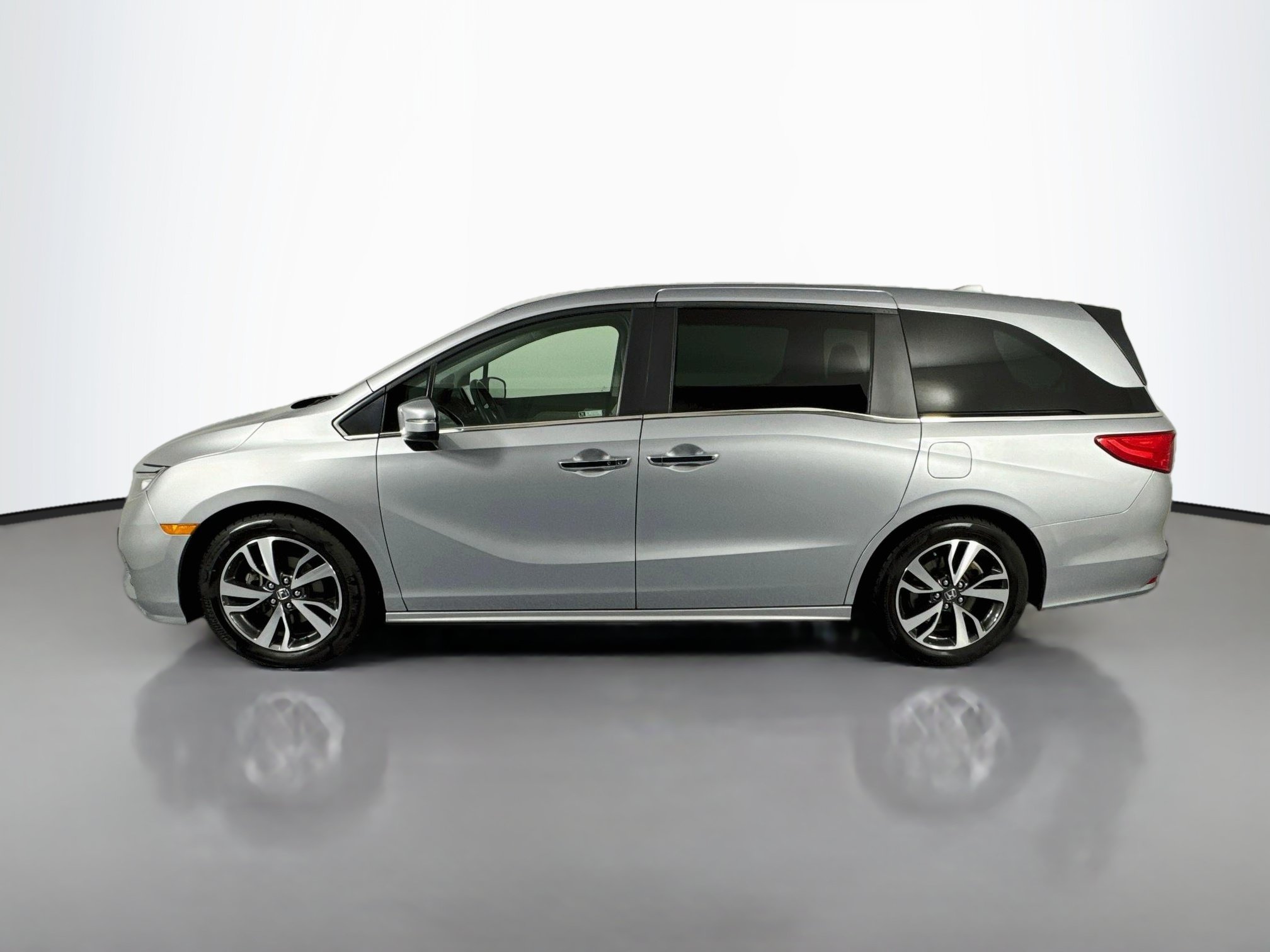 Certified 2023 Honda Odyssey Touring image 8