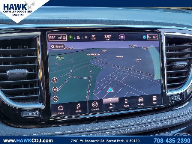 Used 2025 Chrysler Pacifica Limited FWD image 18