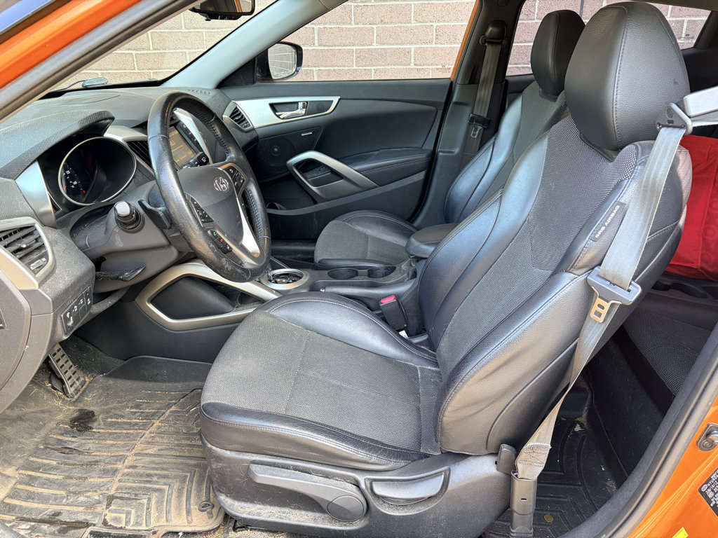 Used 2013 Hyundai Veloster w/ Style Pkg FWD image 11