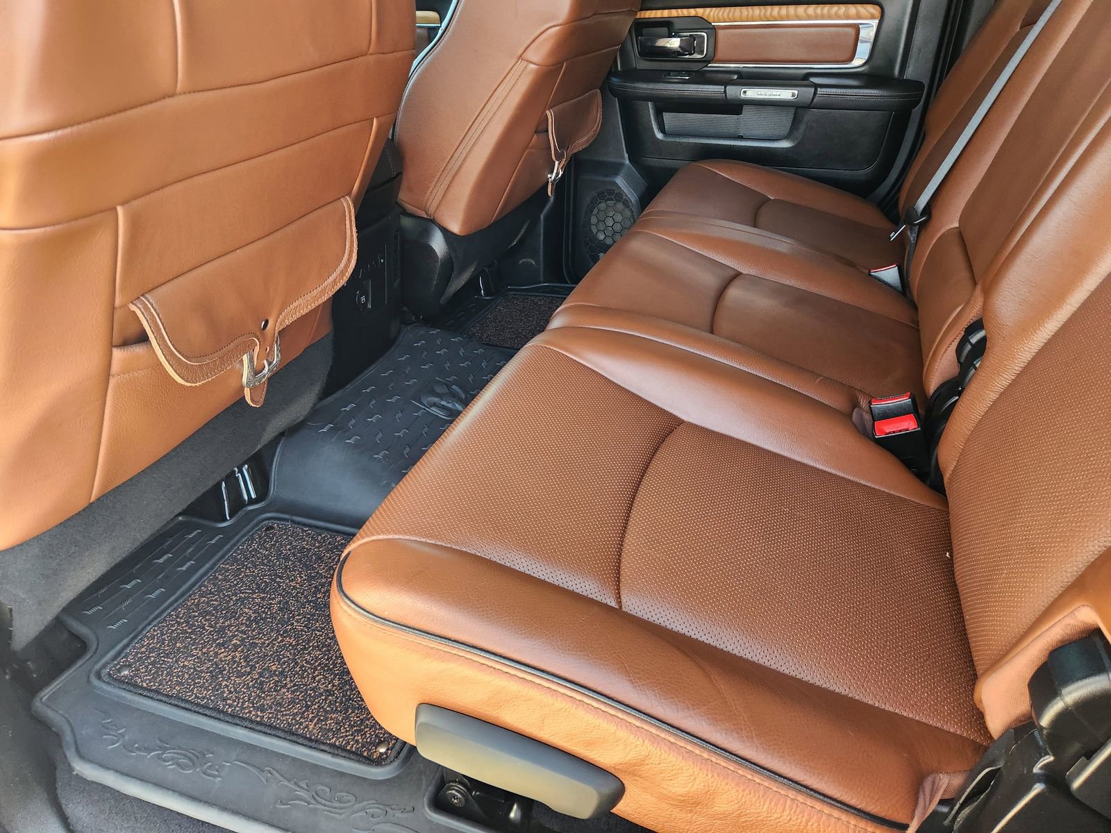 Used 2018 RAM 3500 Laramie Longhorn image 30