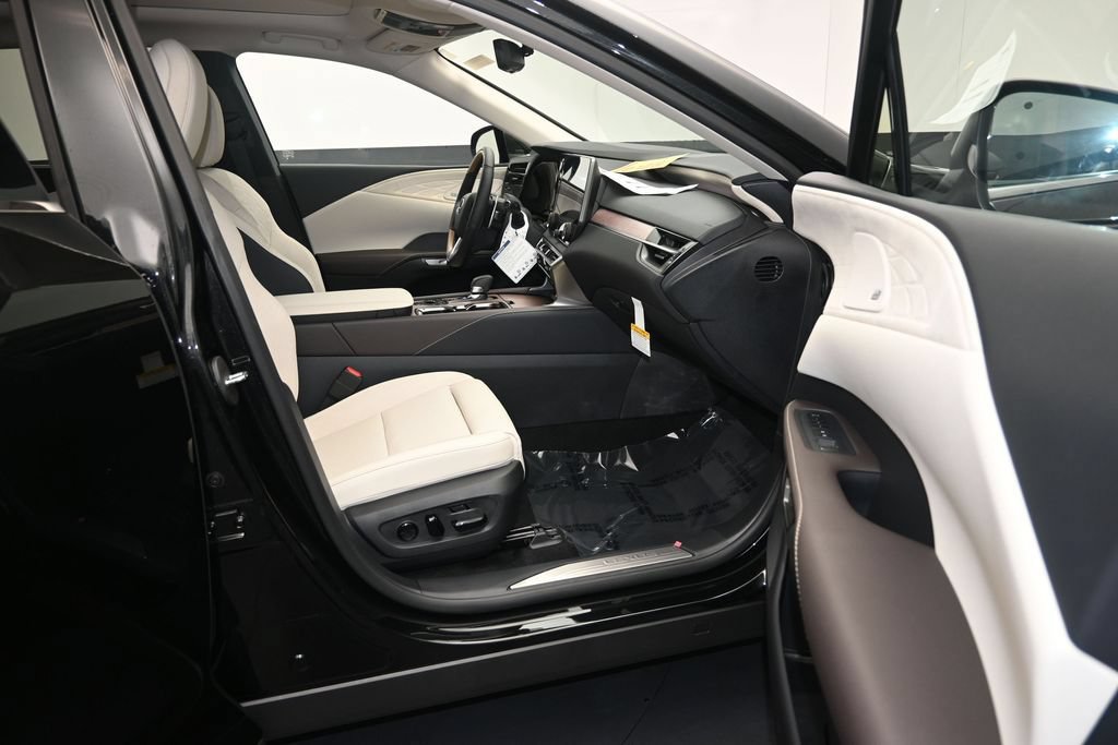 New 2026 Lexus RX 450h AWD image 11