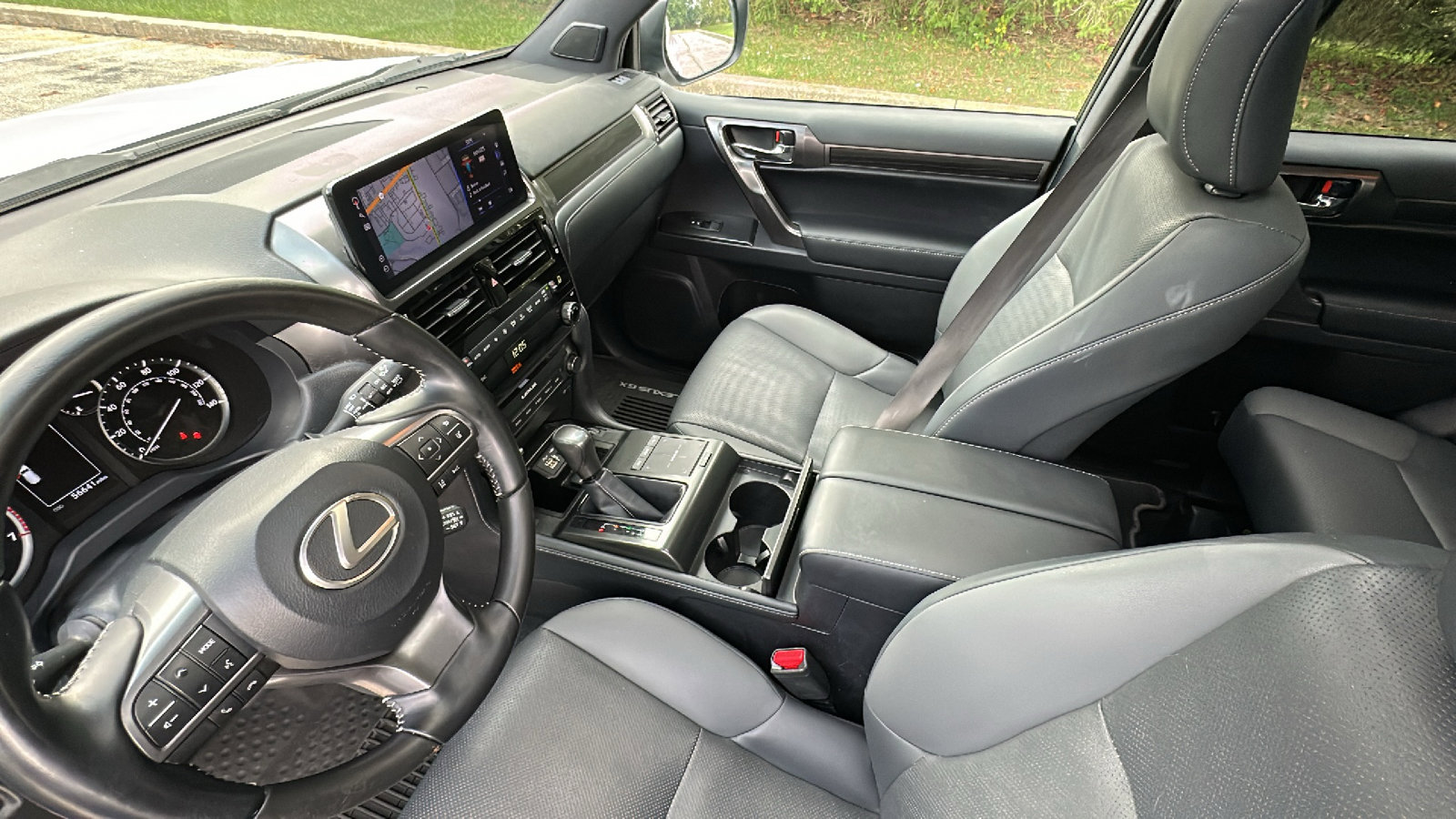 Used 2022 Lexus GX 460 image 22