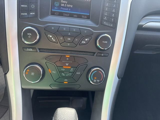 Used 2016 Ford Fusion SE FWD image 33