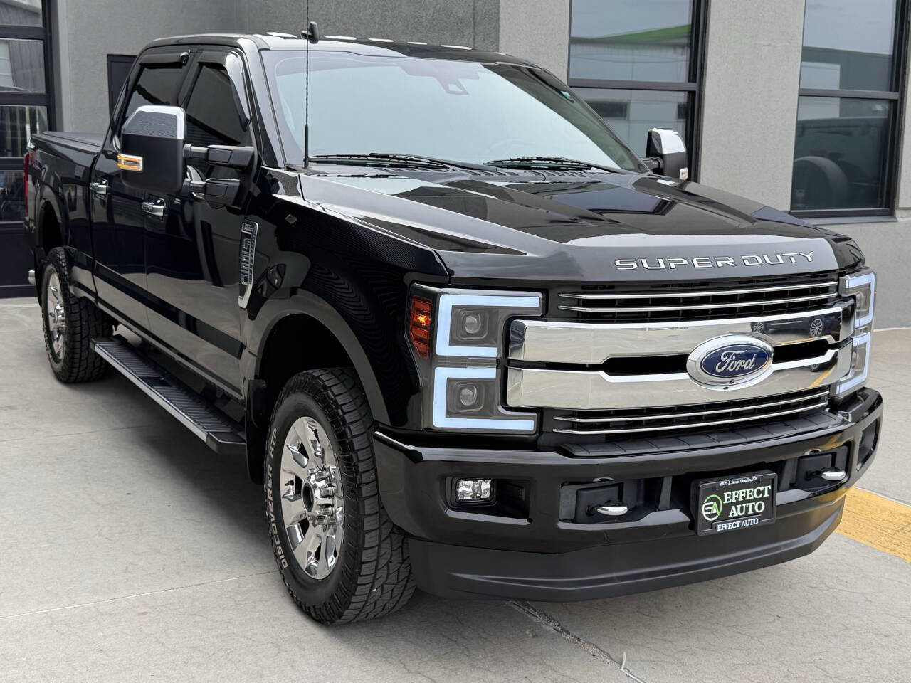 Used 2019 Ford F250 Lariat w/ Lariat Ultimate Package AWD/4WD image 7