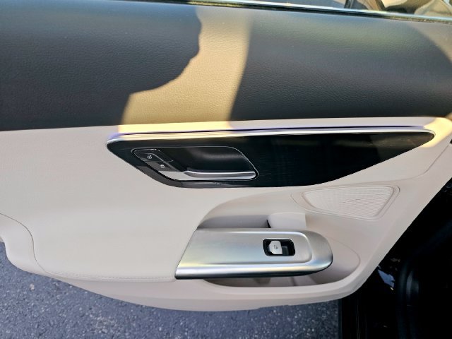 Certified 2023 Mercedes-Benz C 300 4MATIC Sedan image 29