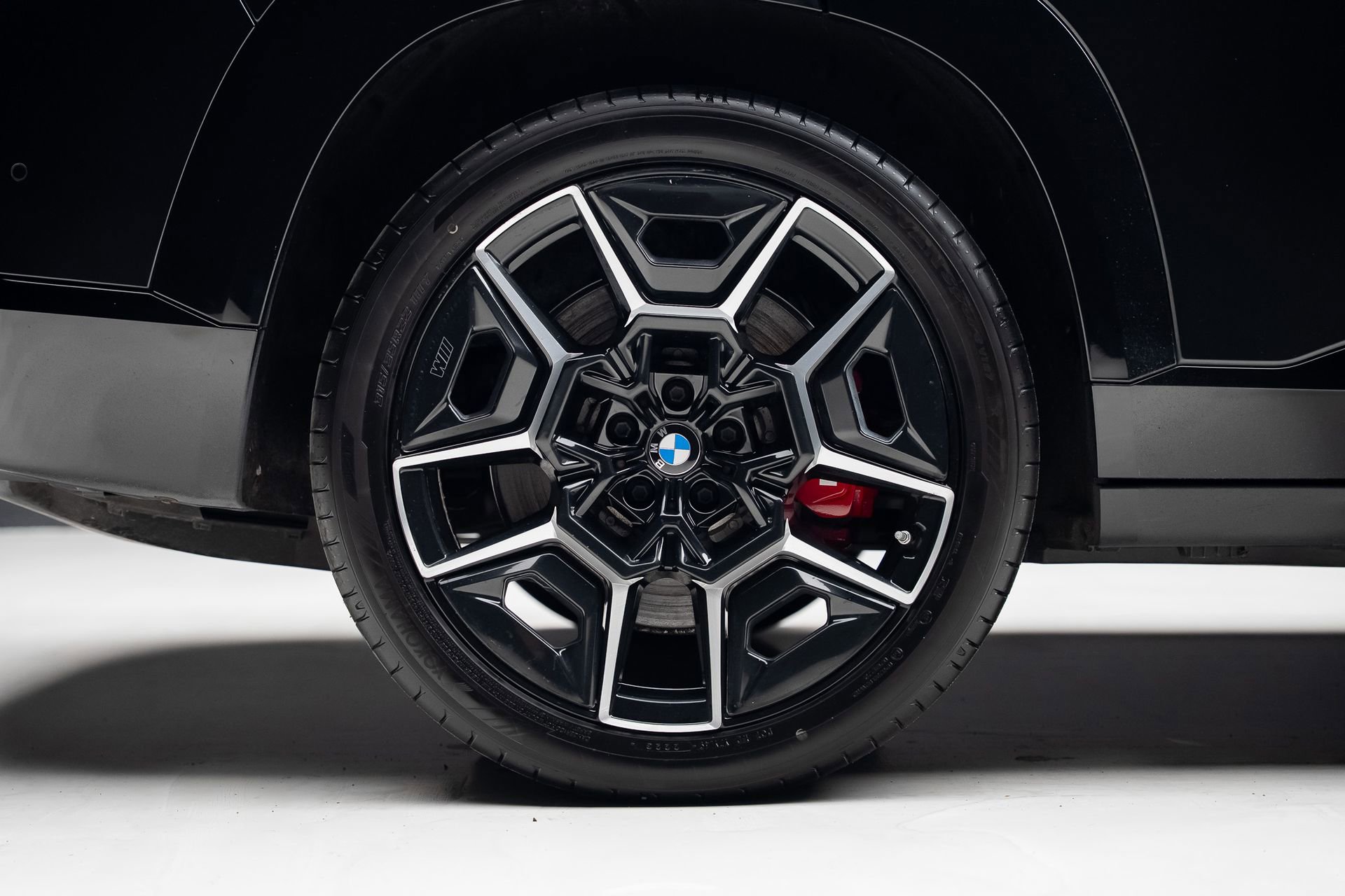 Used 2023 BMW XM w/ M Driver's Package image 40