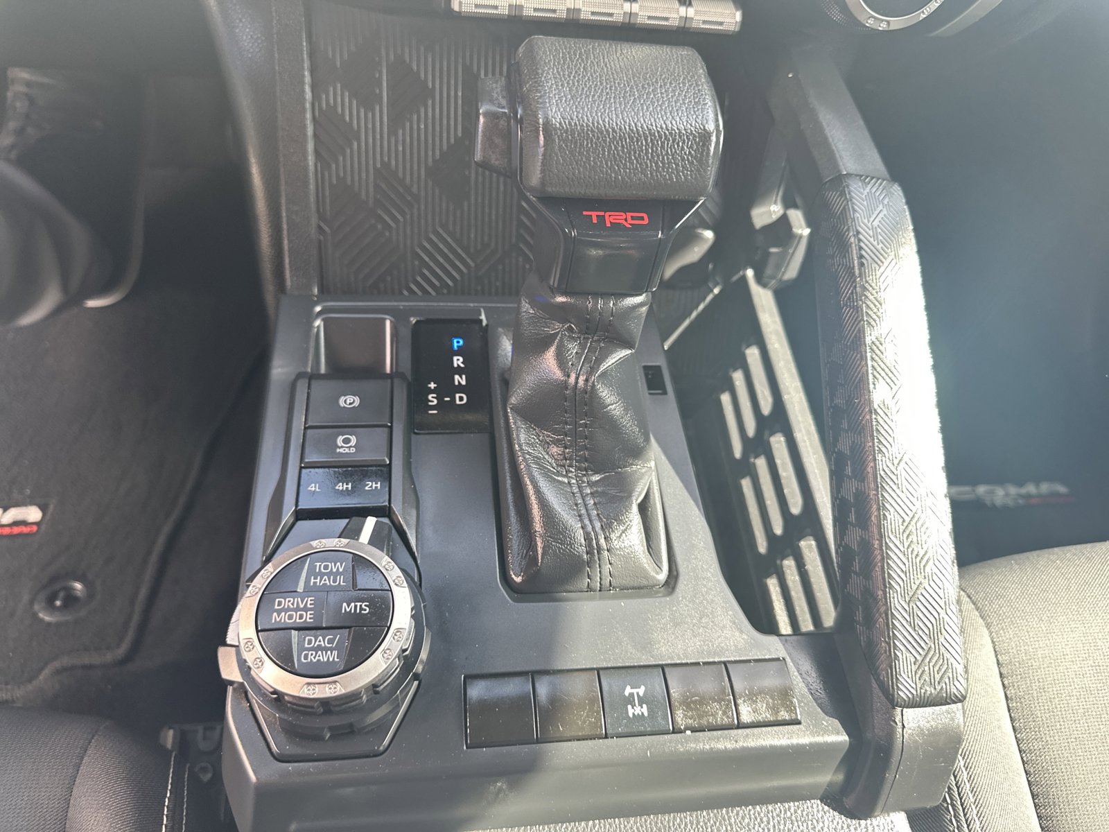 Used 2024 Toyota Tacoma TRD Off-Road AWD/4WD image 20