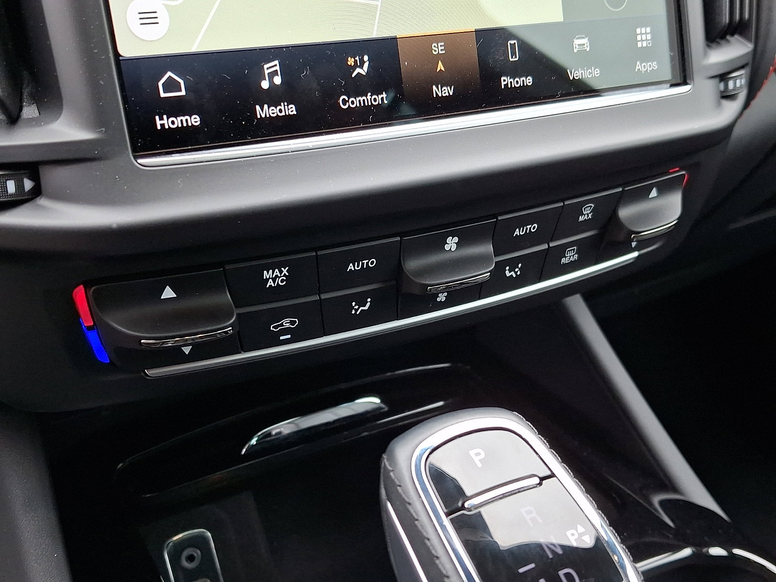 Used 2024 Maserati Levante GT Ultima AWD/4WD image 17