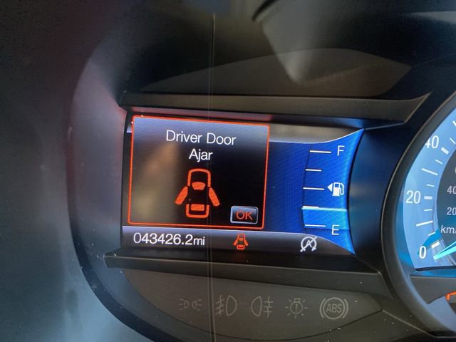 Certified 2022 Ford Edge SE w/ Black Appearance Package image 6