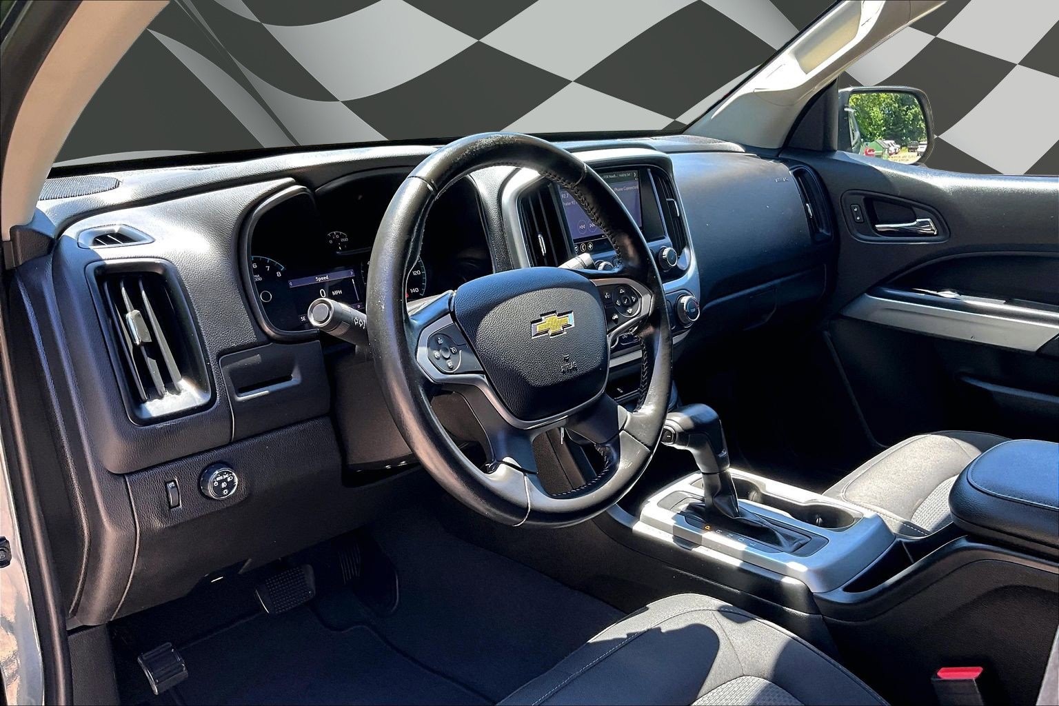 Used 2019 Chevrolet Colorado LT w/ LT Convenience Package RWD image 13
