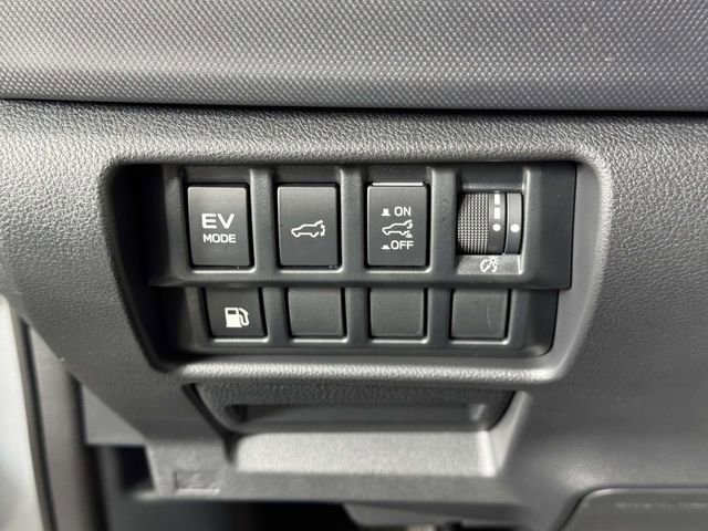 Certified 2025 Subaru Forester Limited image 19