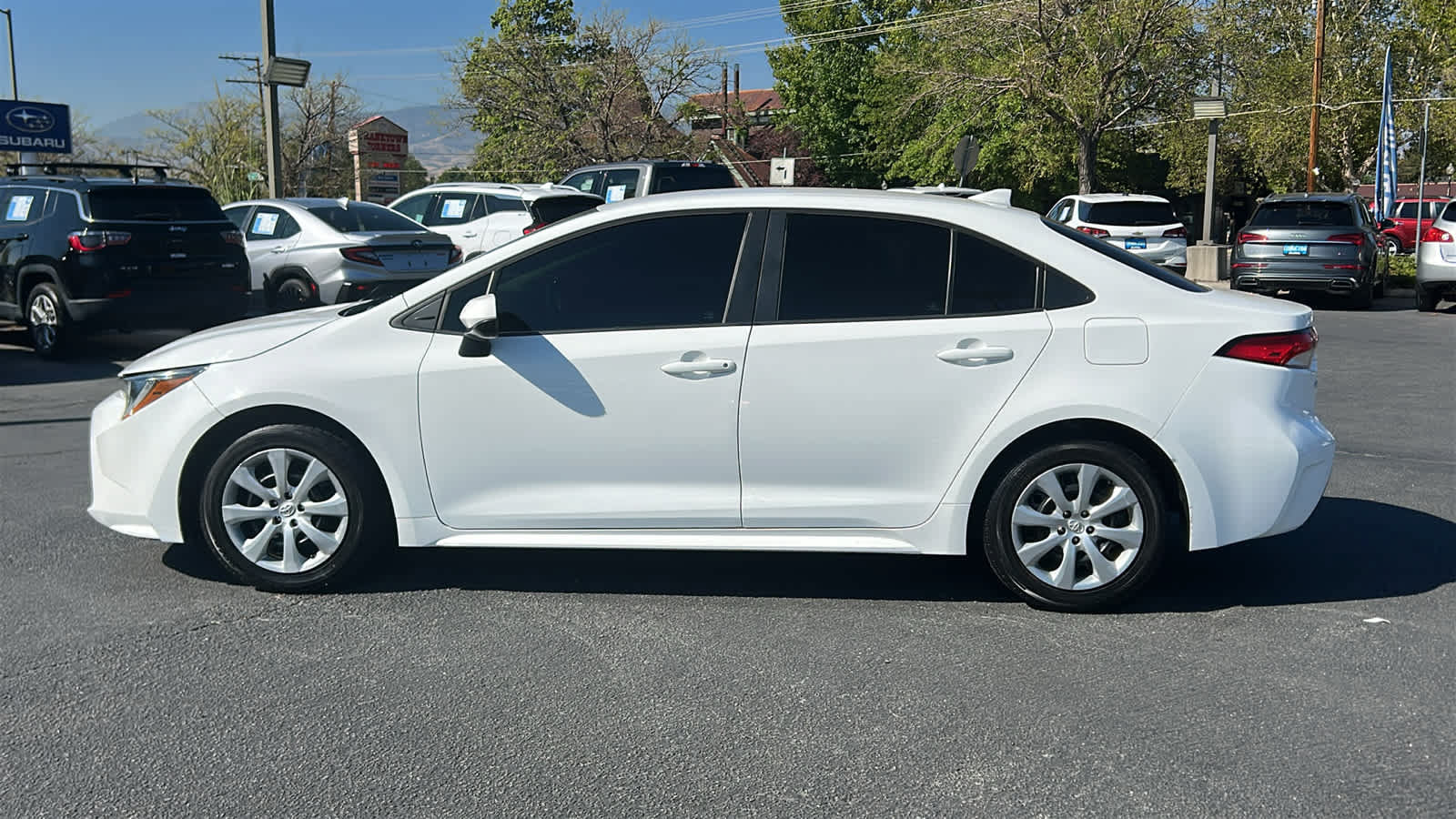 Used 2020 Toyota Corolla LE FWD image 8