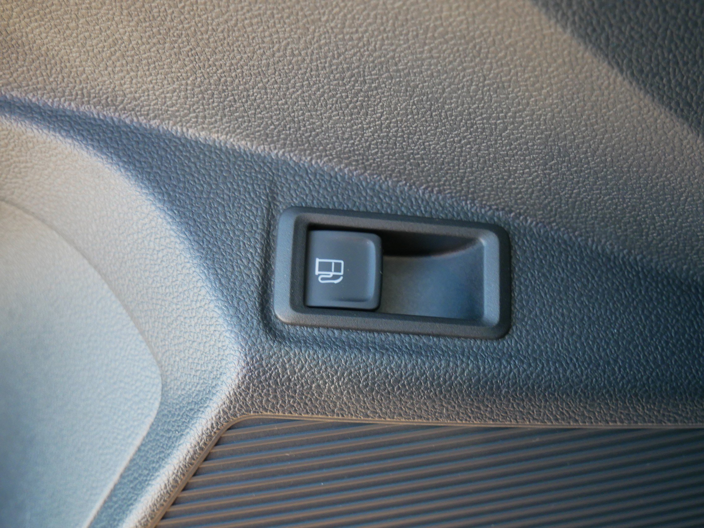 Used 2024 Volkswagen Taos SE image 27