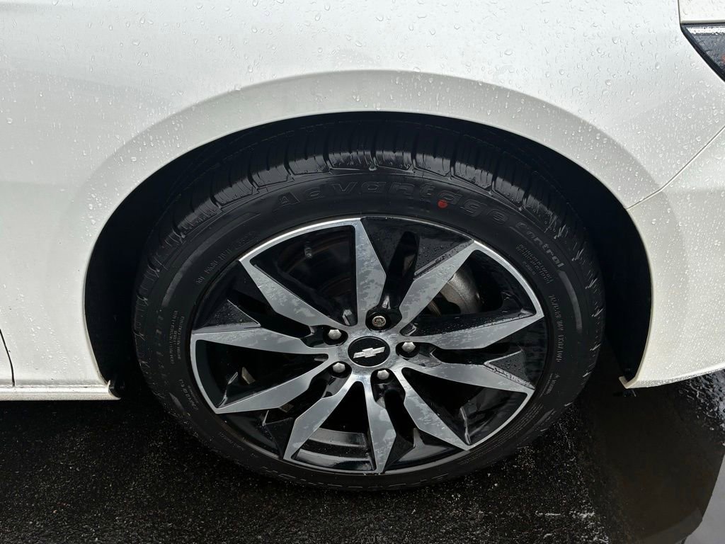 Used 2017 Chevrolet Malibu LT w/ Leather Package image 15