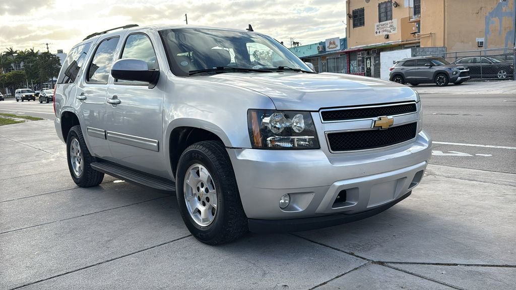Used 2014 Chevrolet Tahoe LT RWD image 16