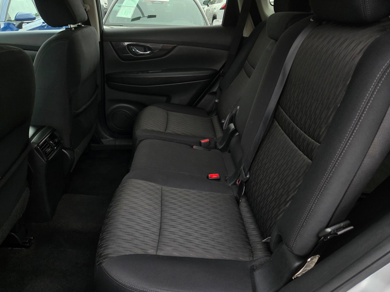 Used 2017 Nissan Rogue SV w/ SV Premium Package AWD/4WD image 11