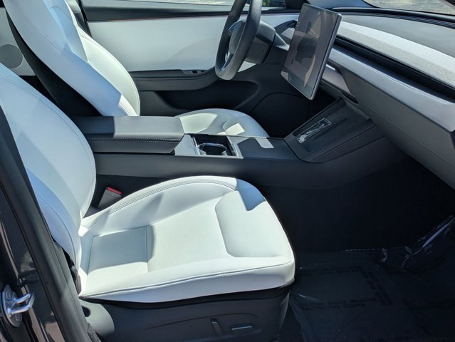 Used 2025 Tesla Model 3 Long Range image 17