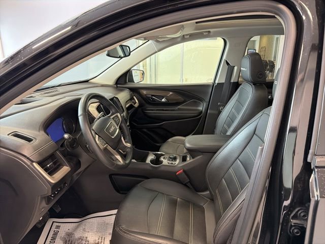 Used 2023 GMC Terrain Denali w/ Denali Premium Package image 15