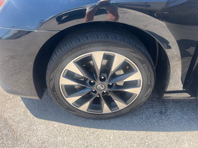 Used 2019 Nissan Sentra SR Turbo FWD image 11