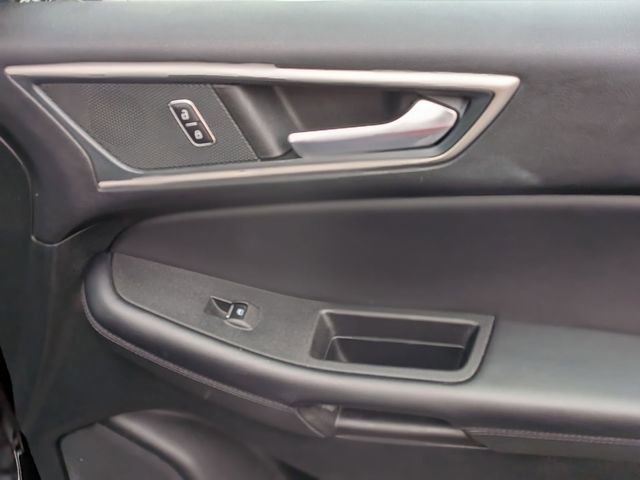 Used 2024 Ford Edge SEL image 35