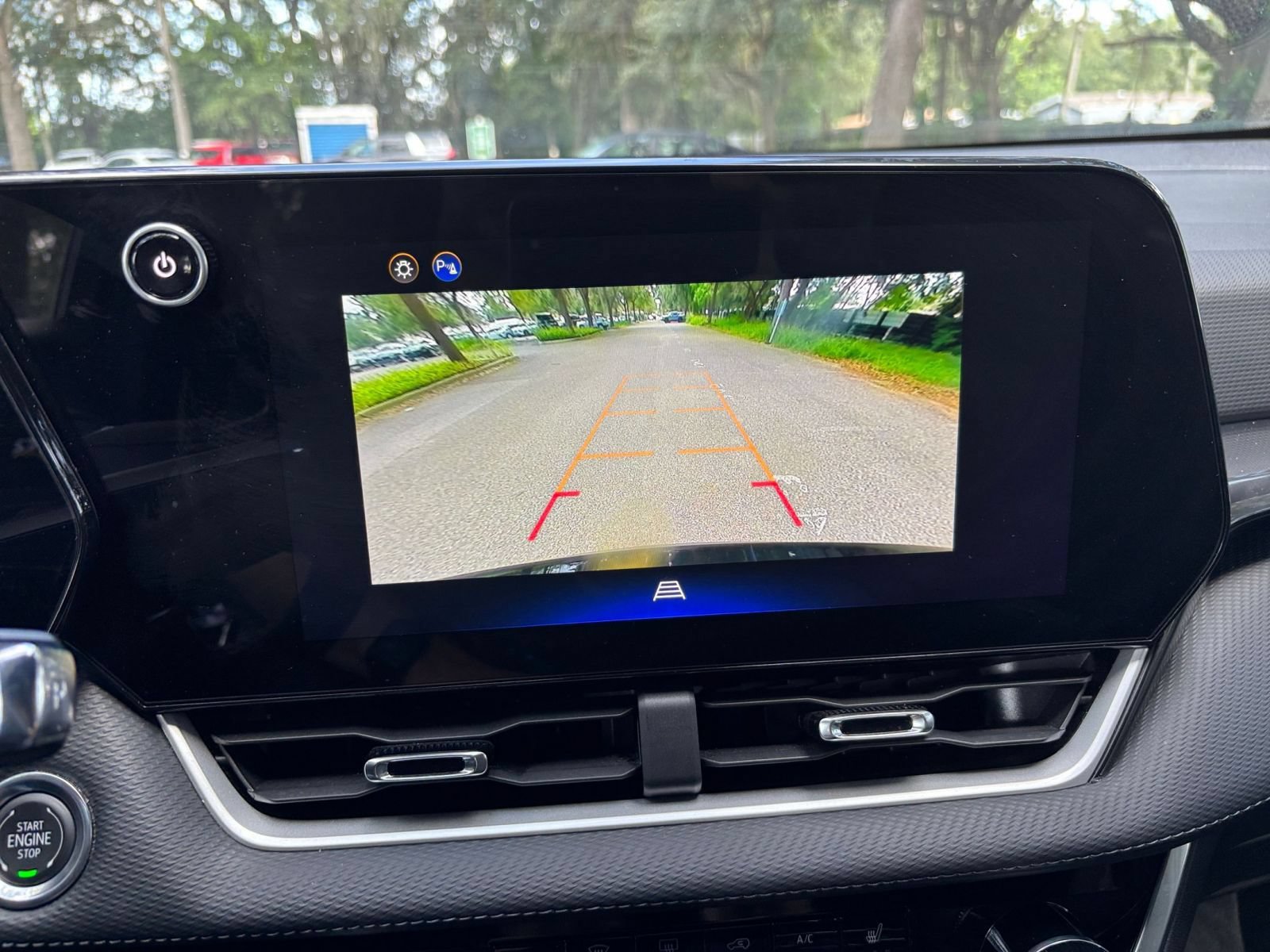 Used 2025 Chevrolet Equinox LT FWD image 24