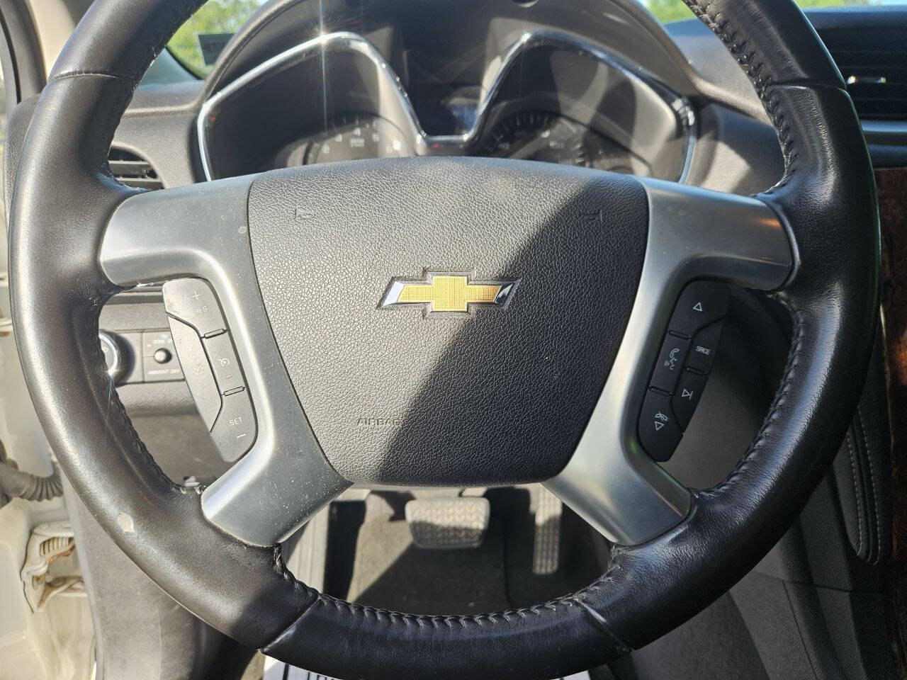 Used 2013 Chevrolet Traverse LT AWD/4WD image 25