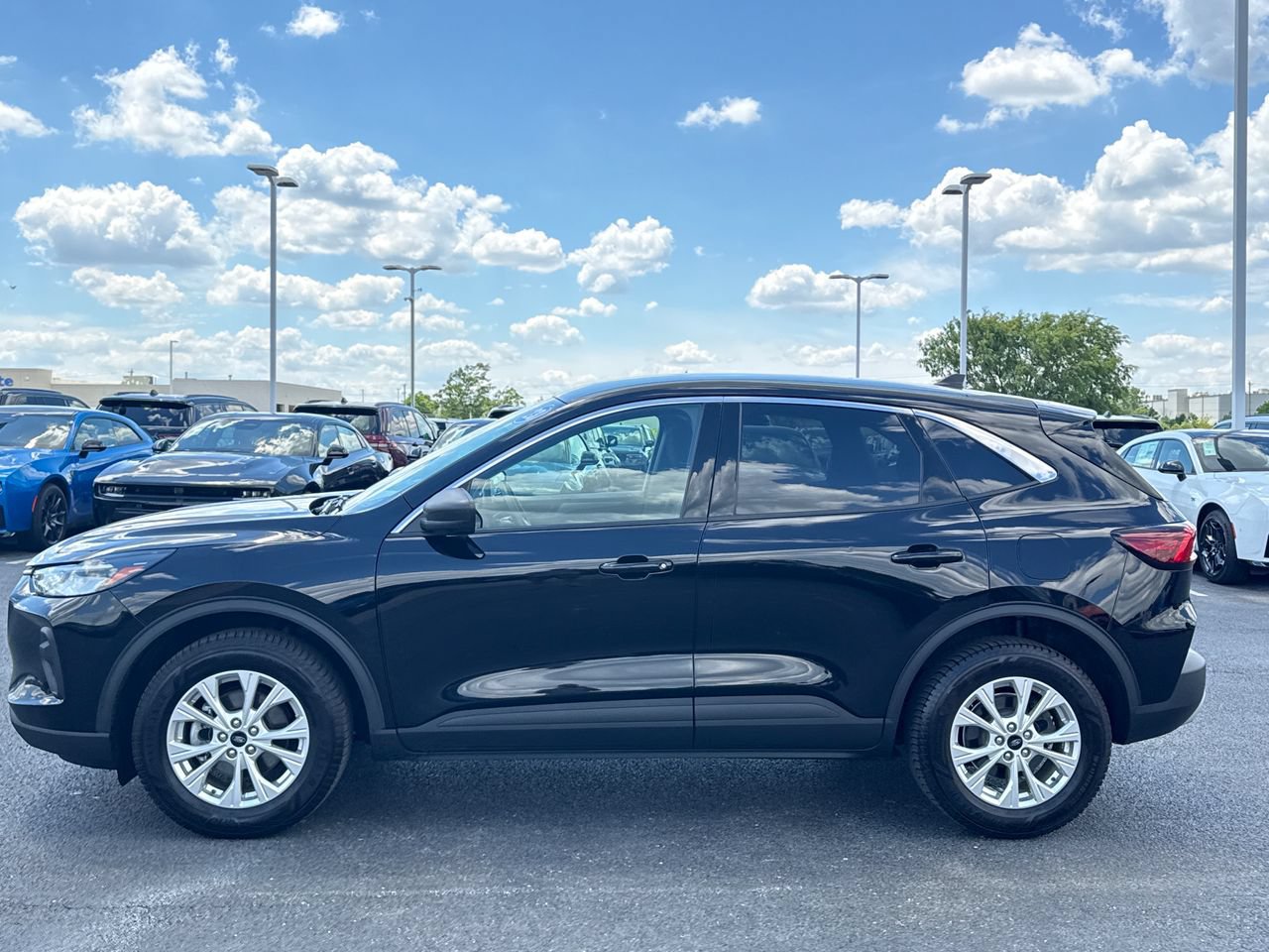 Used 2023 Ford Escape Active w/ Tech Pack #1 AWD/4WD image 6