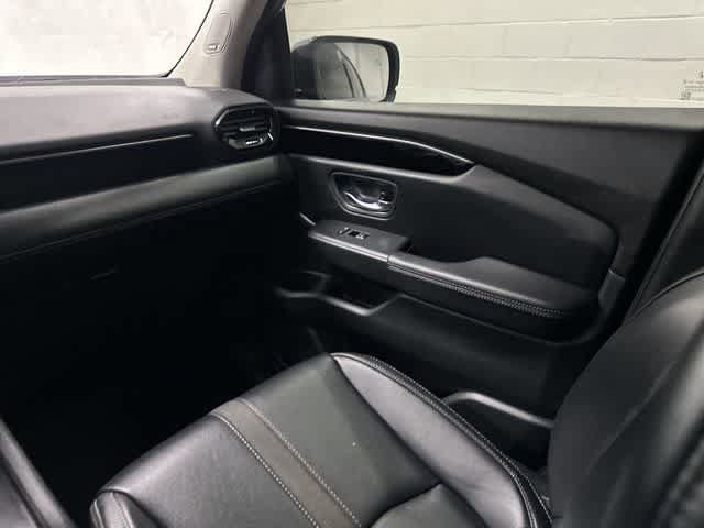 Used 2023 Honda Pilot Touring image 13