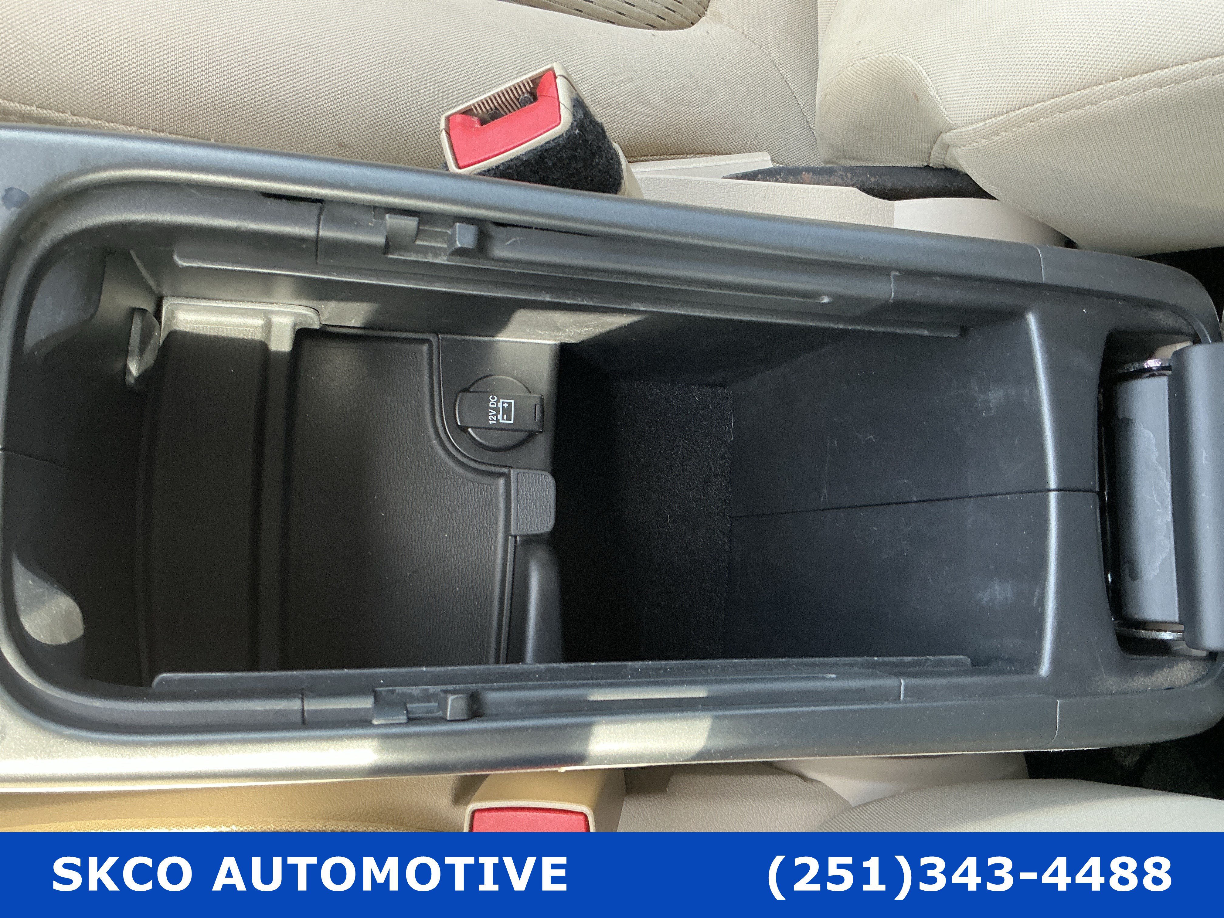 Used 2018 Dodge Journey SE FWD image 25