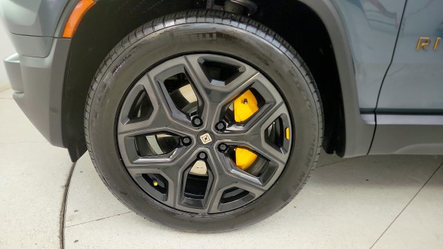 Used 2026 Rivian R1T Premium Tri AWD/4WD image 74