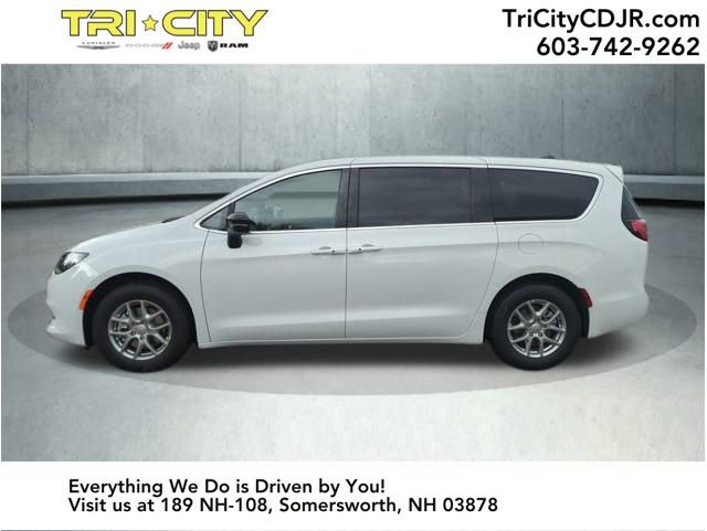 New 2026 Chrysler Voyager LX video 2