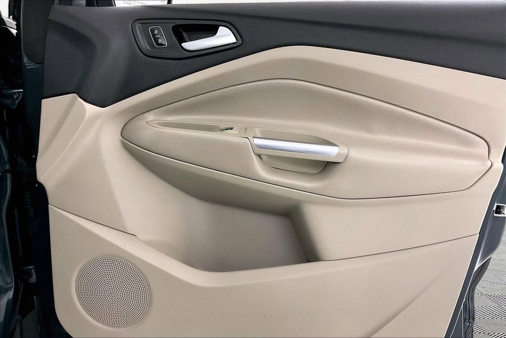 Used 2019 Ford Escape SEL image 23