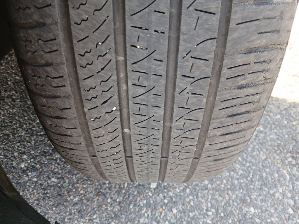 Used 2022 Volkswagen Tiguan SEL R-Line image 29